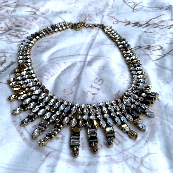 Banana Republic Jewelry - BANANA REPUBLIC RHINESTONE NECKLACE